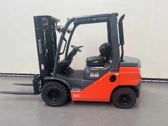 Muletto usato TOYOTA 52-8 FDF 25 DIESEL VIERRADFRONTSTAPLER (13071647)