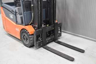Muletto usato TOYOTA 7FBEST15 /57623/ ELEKTRO DREIRADFRONTSTAPLER (13039944)