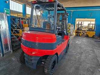 Muletto usato TOYOTA 7FBMF40 ELEKTRO VIERRADFRONTSTAPLER (12945688)