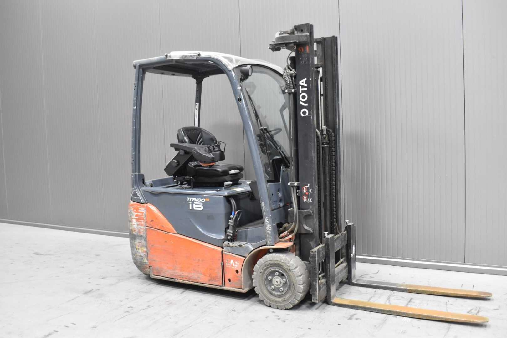 Muletto usato TOYOTA 8FBE16T /58264/ ELEKTRO DREIRADFRONTSTAPLER (13065586)