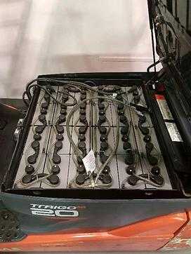 Muletto usato TOYOTA 8FBE20T ELEKTRO DREIRADFRONTSTAPLER (13025283)