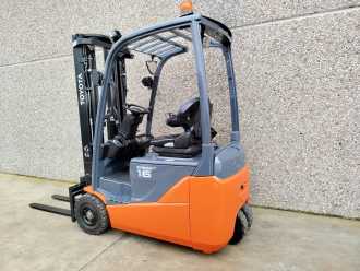 Muletto usato TOYOTA 8FBEK16T Litio ELEKTRO DREIRADFRONTSTAPLER (13037128)