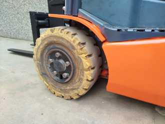 Muletto usato TOYOTA 8FBEK18T ELEKTRO DREIRADFRONTSTAPLER (13061348)