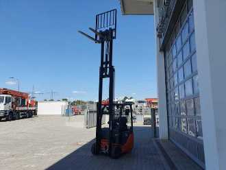 Muletto usato TOYOTA 8FBET15 / Triplex: 4.30m / nur 1.842h! / SS ELEKTRO VIERRADFRONTSTAPLER (13024739)