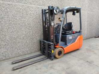 Muletto usato TOYOTA 8FBET16 ELEKTRO DREIRADFRONTSTAPLER (13067291) backdrop