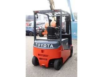Muletto usato TOYOTA 8FBMT25 ELEKTRO VIERRADFRONTSTAPLER (13063423)