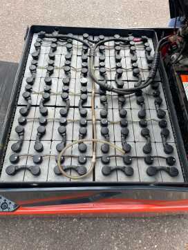 Muletto usato TOYOTA 8FBMT25 ELEKTRO VIERRADFRONTSTAPLER (13068334)