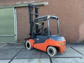 Muletto usato TOYOTA 8FBMT50 ELEKTRO VIERRADFRONTSTAPLER (12987759)
