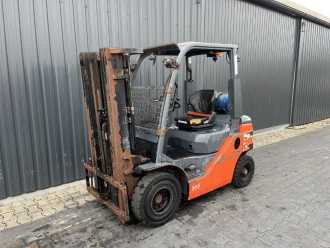 Muletto usato TOYOTA 8FGF20 GAS VIERRADFRONTSTAPLER (12989923) backdrop
