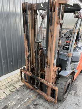 Muletto usato TOYOTA 8FGF20 GAS VIERRADFRONTSTAPLER (12989923)
