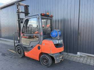 Muletto usato TOYOTA 8FGF25 GAS VIERRADFRONTSTAPLER (13040939)