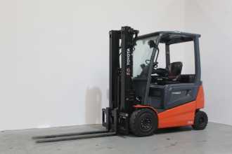 Muletto usato TOYOTA 9FBMK25T *sofort verfügbar* ELEKTRO VIERRADFRONTSTAPLER (13063075) backdrop