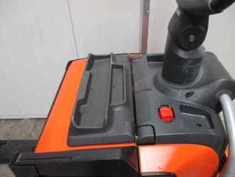Muletto usato TOYOTA LPE200 ELEKTRO NIEDERHUBWAGENFAHRERSTAND (13071615)