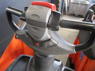 Muletto usato TOYOTA LPE200 ELEKTRO NIEDERHUBWAGENFAHRERSTAND (13075565)