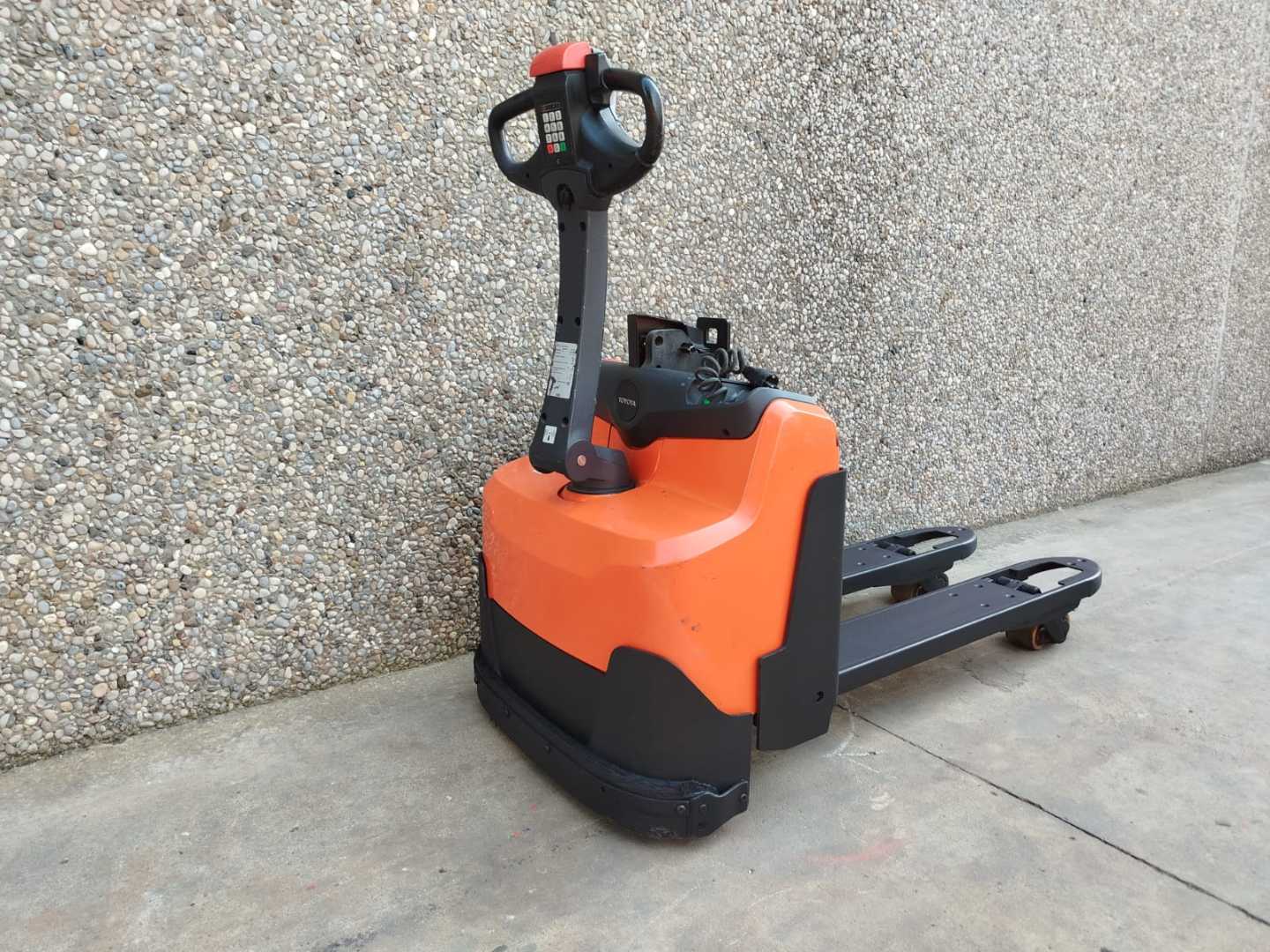 Muletto usato TOYOTA LWI160 litio ELEKTRO NIEDERHUBWAGENSEMIELEKTRISCH (13070308)