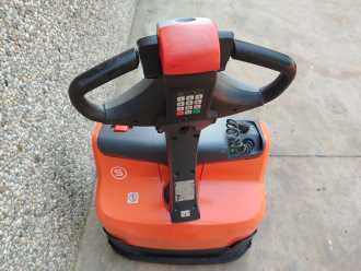 Muletto usato TOYOTA LWI160 litio ELEKTRO NIEDERHUBWAGENSEMIELEKTRISCH (13073987)
