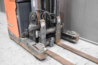 Muletto usato TOYOTA RRE 140 H /59026/ ELEKTRO SCHUBMASTSTAPLER (13074781)
