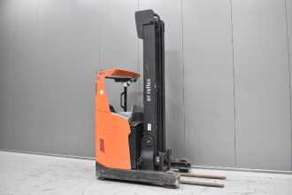 Muletto usato TOYOTA RRE 160 H /57974/ ELEKTRO SCHUBMASTSTAPLER (13055315) backdrop
