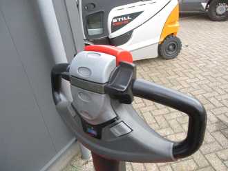 Muletto usato TOYOTA SWE 080L ELEKTRO HOCHHUBWAGENDEICHSEL (13071588)