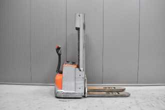 Muletto usato TOYOTA SWE 140L /58811/ ELEKTRO HOCHHUBKOMMISSIONIERER (13068699)