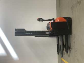 Muletto usato TOYOTA SWE120L ELEKTRO HOCHHUBWAGENDEICHSEL (13026827) backdrop