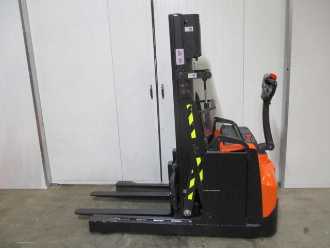 Muletto usato TOYOTA SWE120XR ELEKTRO HOCHHUBWAGENDEICHSEL (13071687)