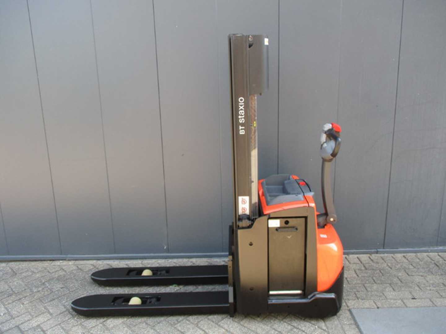 Muletto usato TOYOTA SWE140L ELEKTRO HOCHHUBWAGENDEICHSEL (13055334)