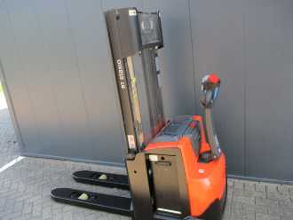 Muletto usato TOYOTA SWE140L ELEKTRO HOCHHUBWAGENDEICHSEL (13055334)
