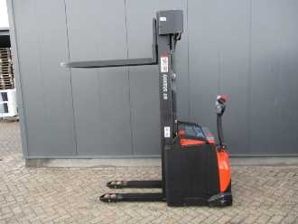 Muletto usato TOYOTA SWE160 ELEKTRO HOCHHUBWAGENDEICHSEL (13049578)