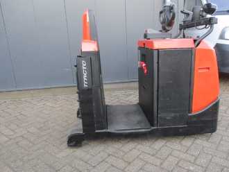 Muletto usato TOYOTA TSE300 Tracto ELEKTRO SCHLEPPER (13035015) backdrop