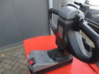 Muletto usato TOYOTA TSE300 Tracto ELEKTRO SCHLEPPER (13035015)
