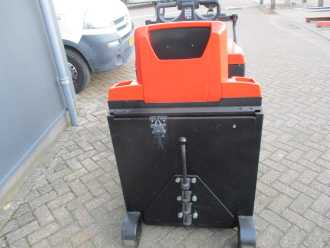 Muletto usato TOYOTA TSE300 Tracto ELEKTRO SCHLEPPER (13035015)
