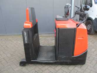 Muletto usato TOYOTA TSE300 Tracto ELEKTRO SCHLEPPER (13035016) backdrop