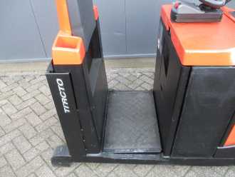Muletto usato TOYOTA TSE300 Tracto ELEKTRO SCHLEPPER (13035016)