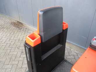 Muletto usato TOYOTA TSE300 Tracto ELEKTRO SCHLEPPER (13035016)