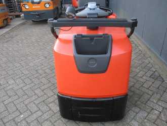 Muletto usato TOYOTA TSE300 Tracto ELEKTRO SCHLEPPER (13035017)
