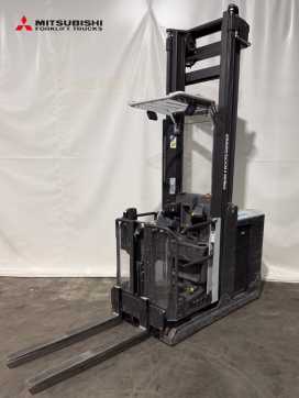Muletto usato UNICARRIERS 100TVI540EPM - 1.614 Std. - HH 5.400 mm ELEKTRO HOCHHUBKOMMISSIONIERER (12922737)