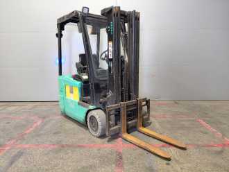 Muletto usato YALE ERP16 ATF ELEKTRO DREIRADFRONTSTAPLER (13048319)