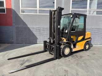 Muletto usato YALE GDP 40 VX6 Baujahr 2015 /Stunden 14051/ Kabine/Duplex DIESEL VIERRADFRONTSTAPLER (13000989) backdrop