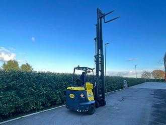 Použité vysokozdvižné vozíky AISLE_MASTER AM20WHE ELEKTRO VIERWEGESTAPLER (13017700)