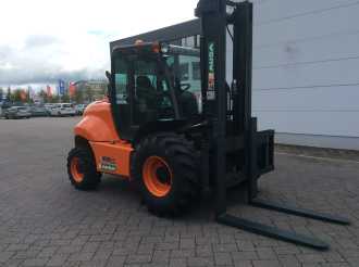 Použité vysokozdvižné vozíky AUSA C500 HX4 DIESEL GELAENDESTAPLER (12995425) backdrop