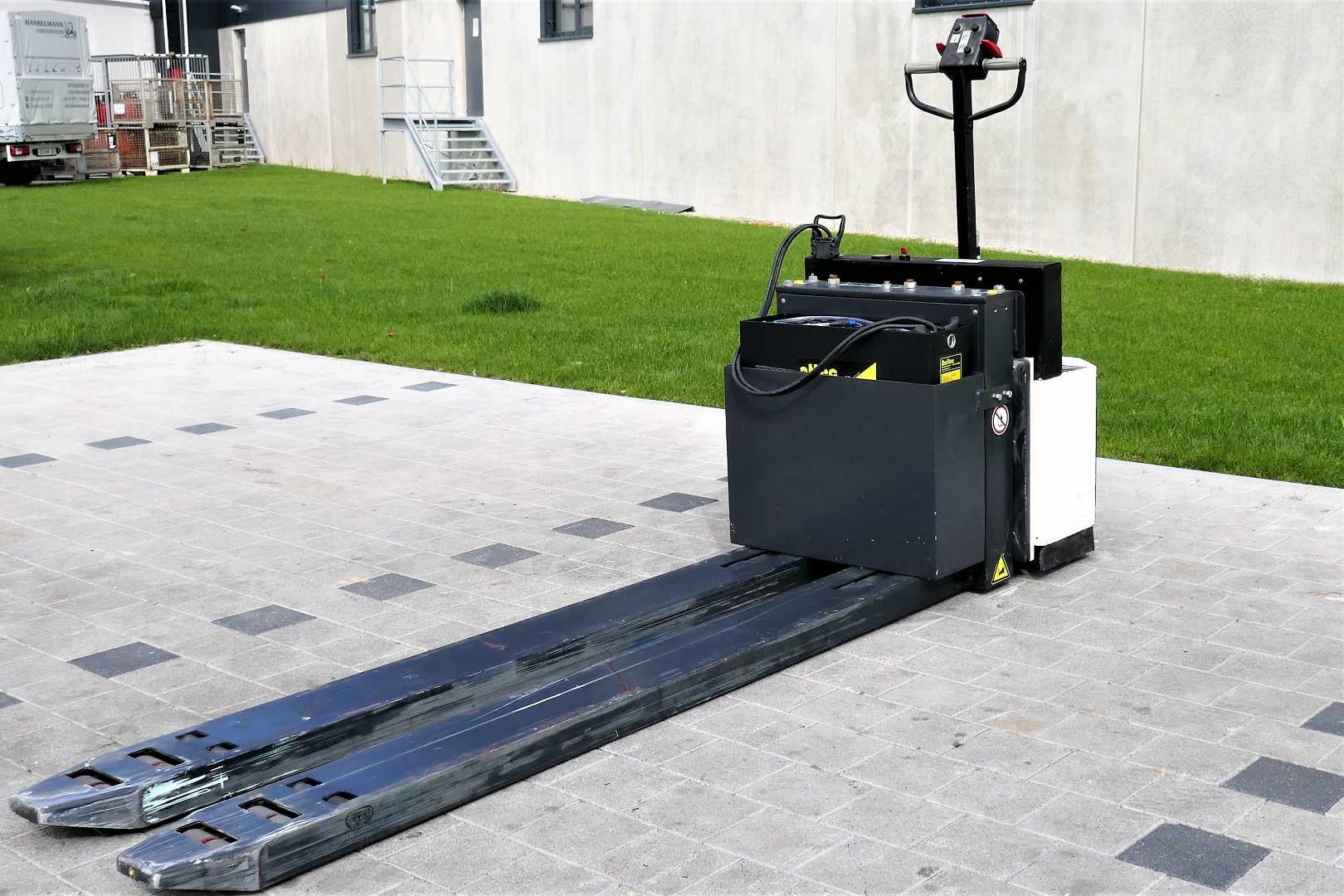 Použité vysokozdvižné vozíky BAKA 1701-769 ELEKTRO NIEDERHUBWAGENDEICHSEL (12947630)