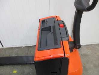 Použité vysokozdvižné vozíky BT LWE160 ELEKTRO NIEDERHUBWAGENDEICHSEL (13073783)