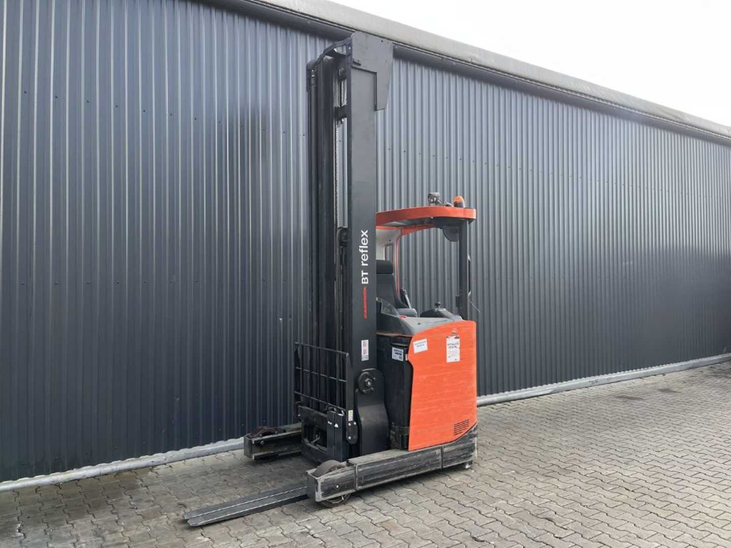 Použité vysokozdvižné vozíky BT RRE140H ELEKTRO SCHUBMASTSTAPLER (13075653)