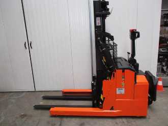 Použité vysokozdvižné vozíky BT RWE120 ELEKTRO HOCHHUBWAGENFAHRERSTAND (13021812) backdrop