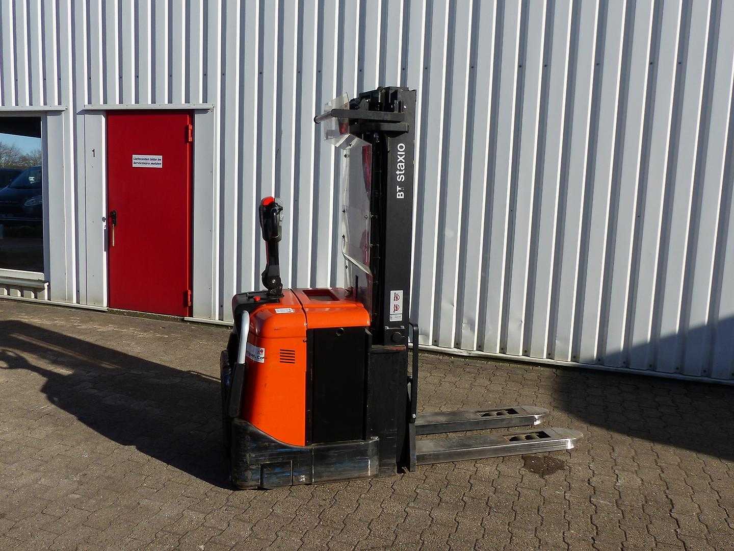 Použité vysokozdvižné vozíky BT SPE 160 ELEKTRO HOCHHUBWAGENFAHRERSTAND (12013000)
