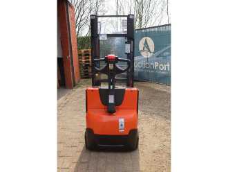 Použité vysokozdvižné vozíky BT SWE140L ELEKTRO HOCHHUBWAGENMANUELLELEKTRISCH (13041386)