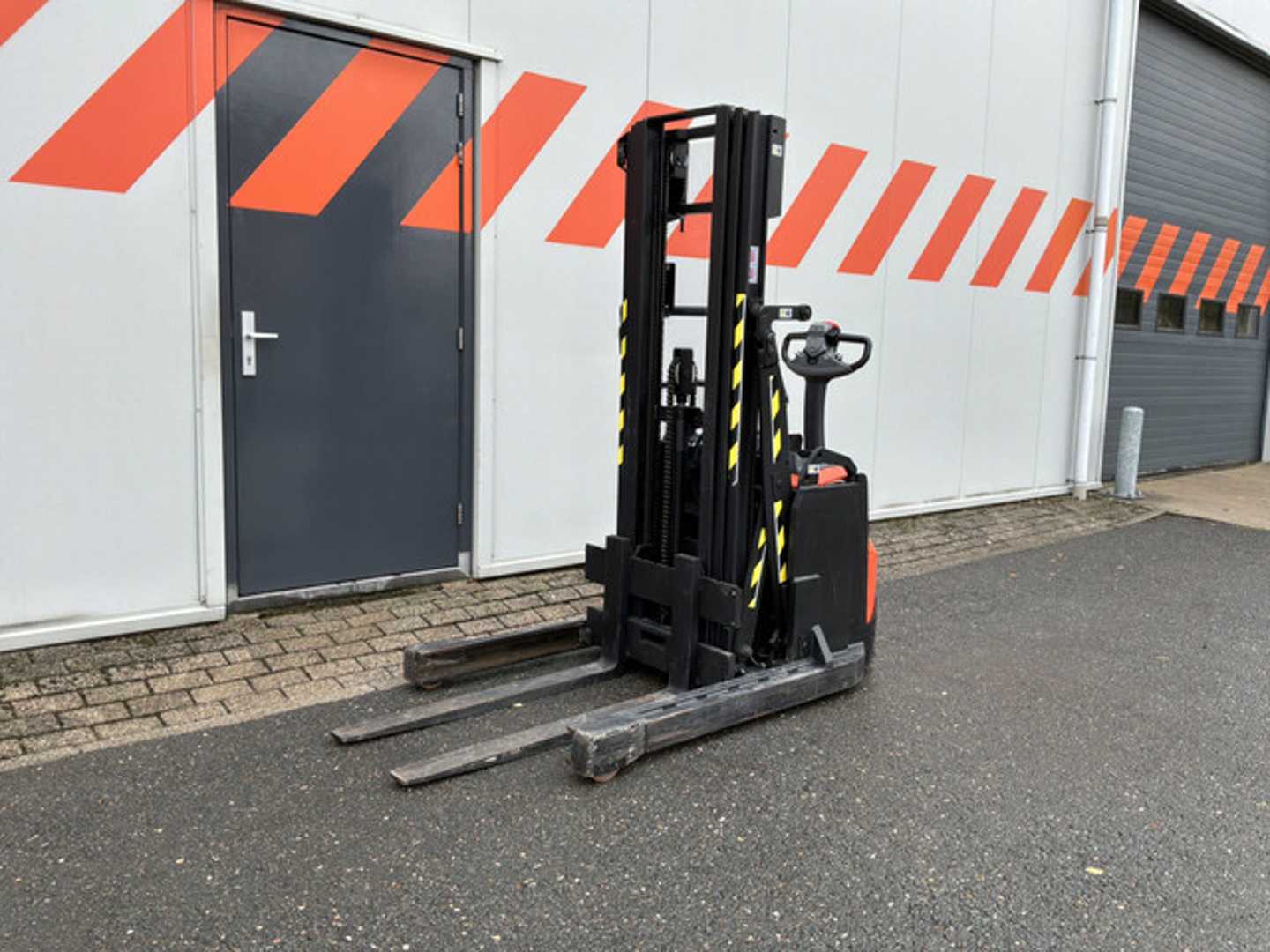 Použité vysokozdvižné vozíky BT Toyota SWE120XR ELEKTRO HOCHHUBWAGENDEICHSEL (13075304)