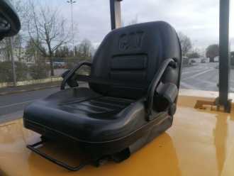 Použité vysokozdvižné vozíky CATERPILLAR EC55N ELEKTRO VIERRADFRONTSTAPLER (12438026)