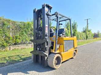 Použité vysokozdvižné vozíky CATERPILLAR EC55N ELEKTRO VIERRADFRONTSTAPLER (12438026)